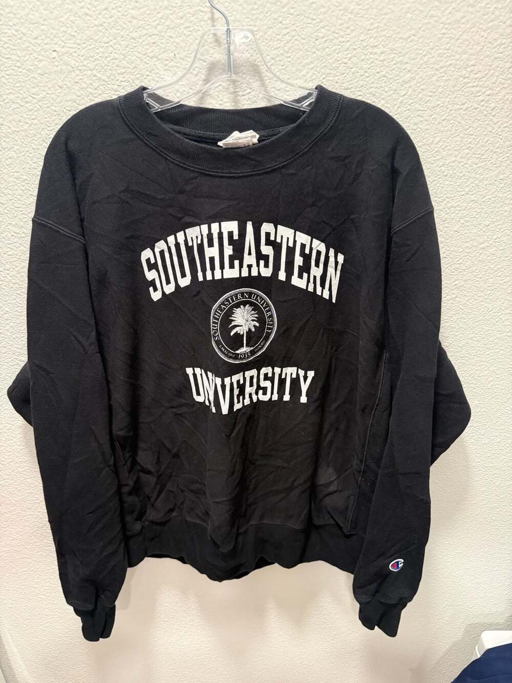 Champion Southeastern University Reverse Weave Sweatshirt Large Black